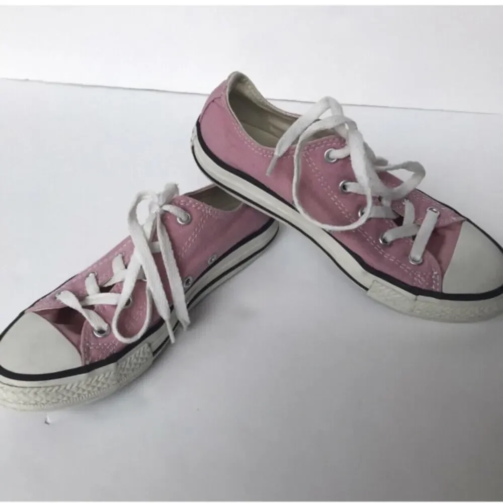 Converse Chuck Taylor All Stars Size 2